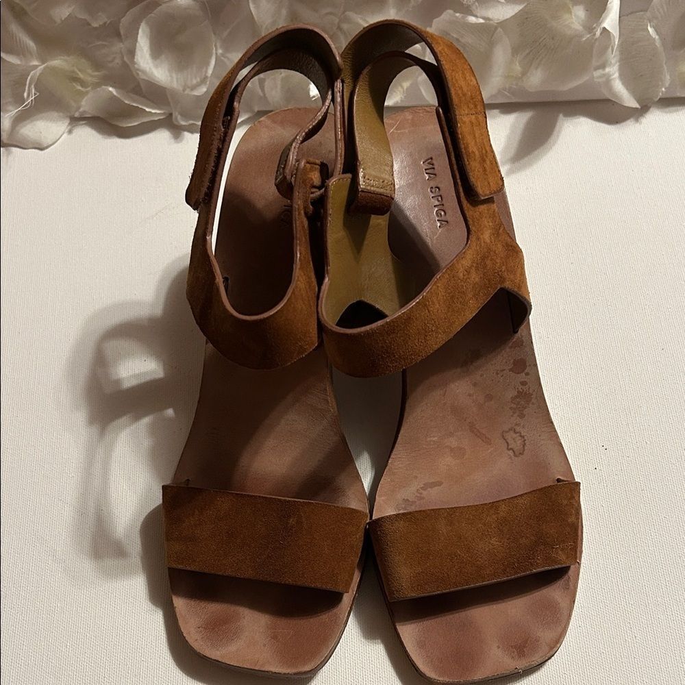 Via Spiga Women's Tan Suede Sandals